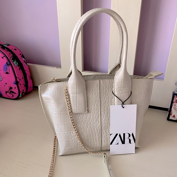 Zara Handbags - NWT ZARA MINI CITY CROSSBODY BAG- Fawn